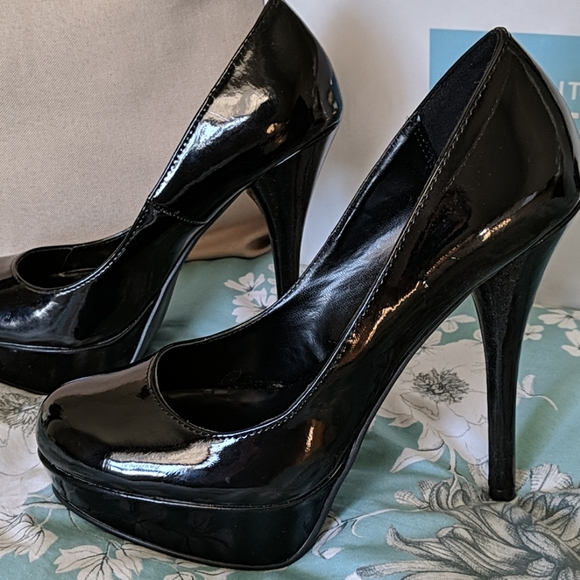 Call it spring platform heels size 9 - Picture 3 of 13